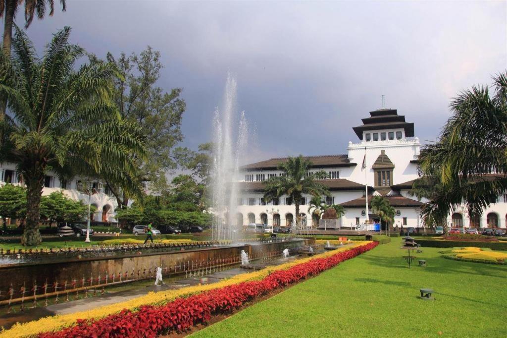 Gania Hotel Bandung Luaran gambar